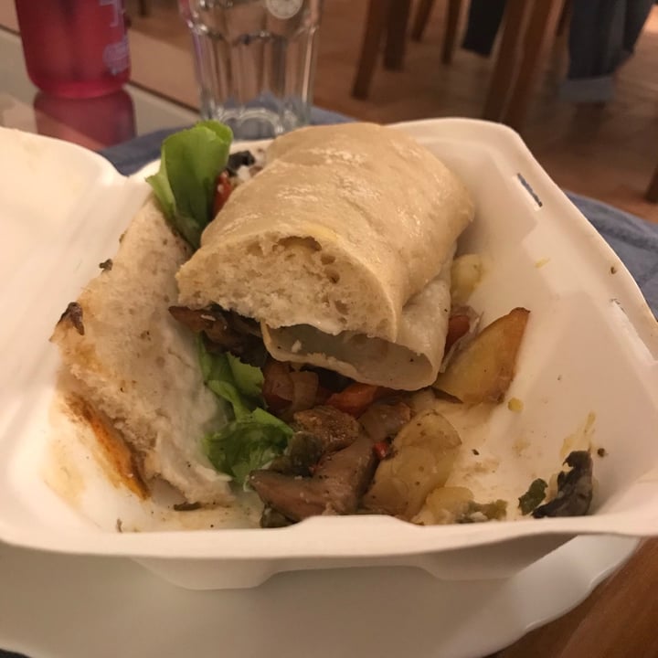 photo of Estilo Veggie Sandwich Veggie Mix Mostaza Dulce shared by @sechague on  10 Feb 2021 - review