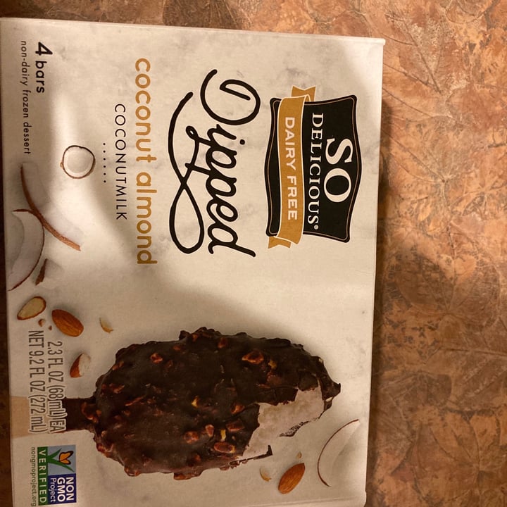 photo of So Delicious Dairy Free Dipped Coconut Almond Coconutmilk Frozen Dessert shared by @veganosaventureros on  24 Jan 2021 - review