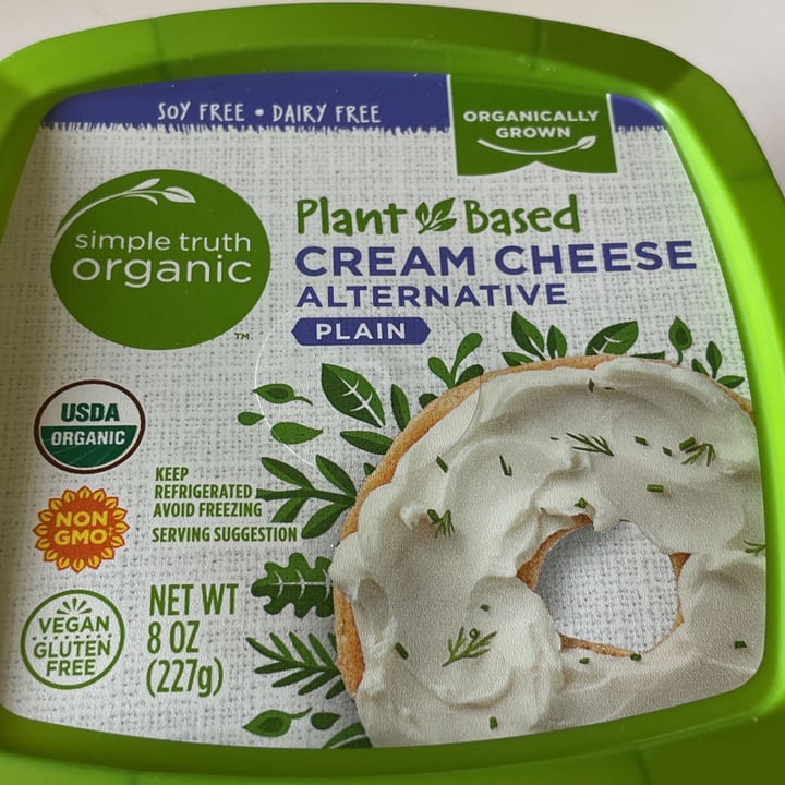 photo of Simple Truth plant based cream cheese shared by @slanderson34me on  09 Sep 2022 - review