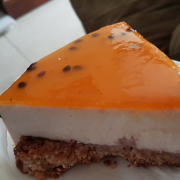 review photo of Isla Vegana Cheesecake De Maracuyá shared by @samg on 05 Sep 2021 - review