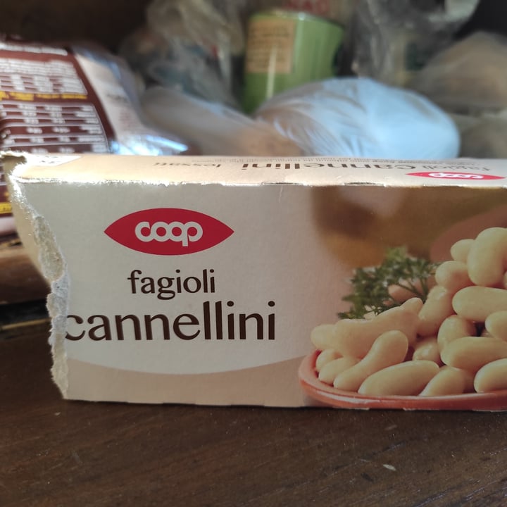 review photo of Coop Fagioli cannellini secchi shared by @jesssbalchiero on 19 Dec 2021 - review