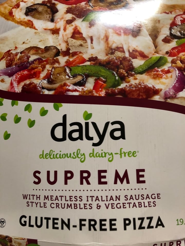 photo of Daiya Supreme Pizza Sausage & Vegetables shared by @carlysutherland on  07 Jan 2020 - review