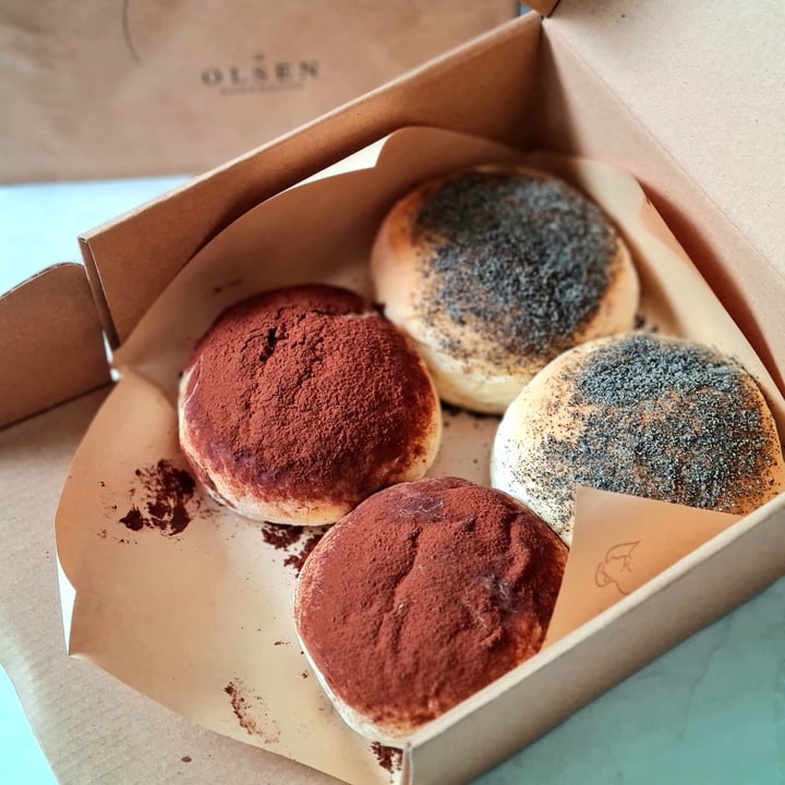 photo of Olsen Bakehouse Chocolate Mochi Bun shared by @bekindtomeplease on  30 May 2021 - review