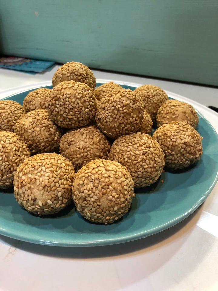 photo of Pure Café Peanut Butter Balls shared by @nadinevandoesburgh on  19 Jul 2019 - review