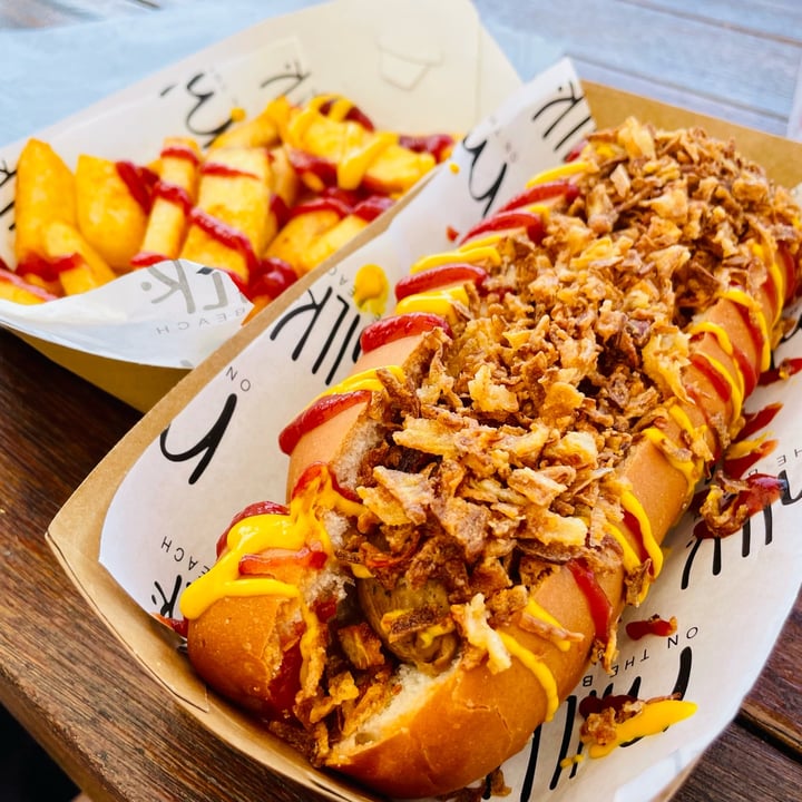 review photo of Milk on the Beach Vegan Hotdog shared by @rozanne on 14 Nov 2022 - review
