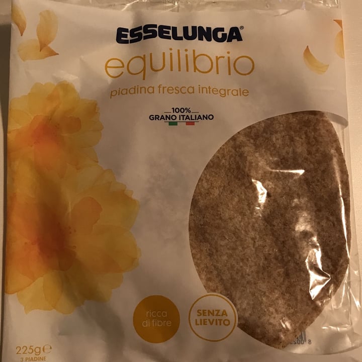 photo of Esselunga Piadina Integrale shared by @elenab on  22 Mar 2022 - review