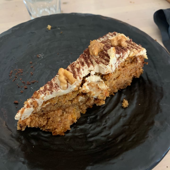 photo of Zoi health/food/drinks Torta di carote shared by @bearestelli on  08 Apr 2022 - review