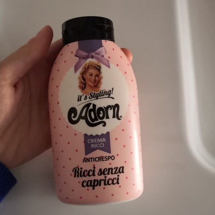photo of Adorn cosmetics Ricci senza capricci shared by @charlotteauxfraises on  20 Apr 2022 - review