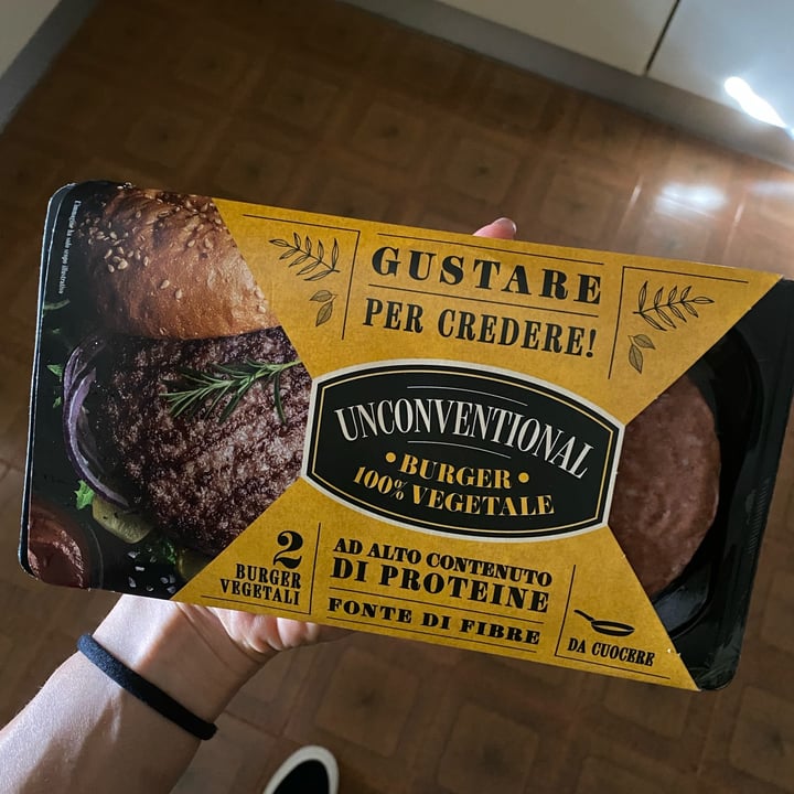 review photo of Unconventional Burger Vegetale Classico - Classic Burger shared by @alessiatrevisani on 10 Mar 2022 - review