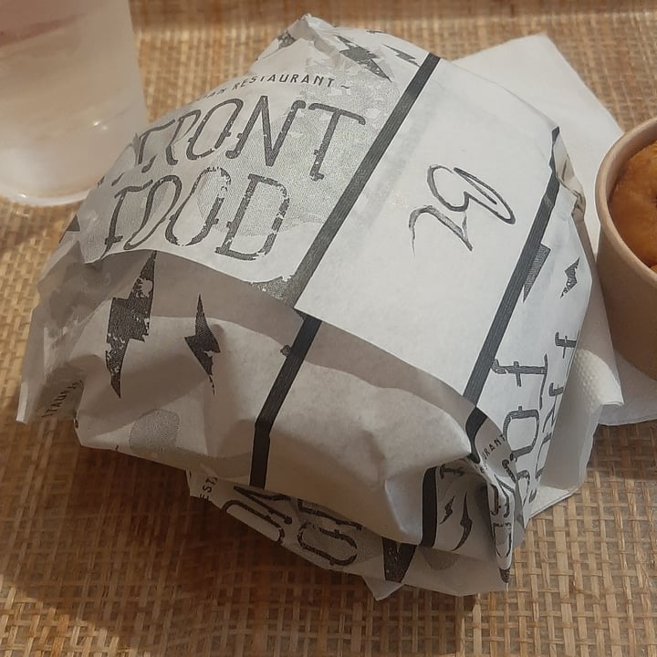 review photo of Front Food cheesy burger shared by @sylva-j on 18 Oct 2022 - review