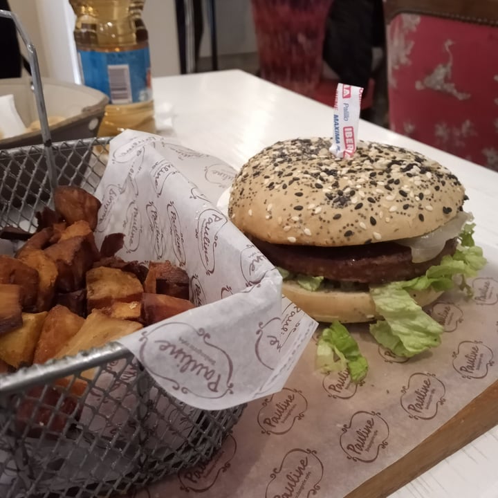 review photo of Pauline Boulangerie 1964 hamburguesa vegan shared by @guadaa4 on 17 Jul 2021 - review