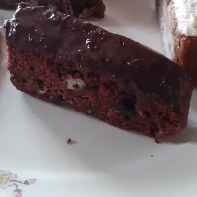Photo of the dish “Torta Com Chocolate Bañado”