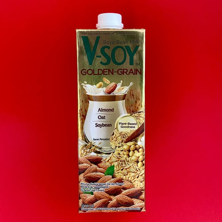 photo of V-Soy V-Soy Golden Grain Soymilk with Oats and Almond shared by @dafnelately on  12 Feb 2021 - review