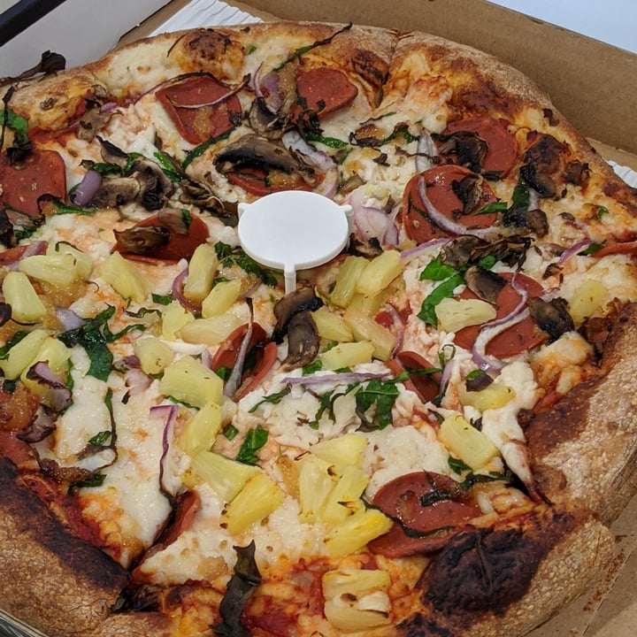 photo of Bizza Build Your Own Pizza shared by @clamwich on  08 May 2020 - review