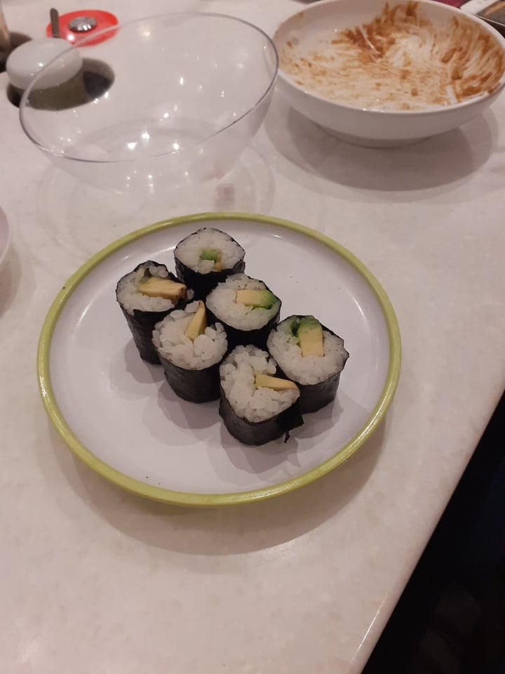 photo of YO! Sushi Avacado Maki shared by @leahrng on  12 Feb 2020 - review