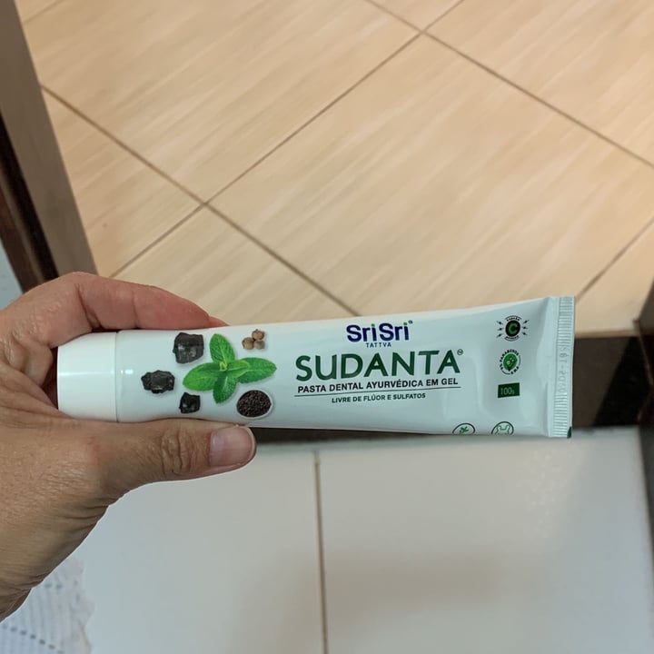 photo of SriSri Tattva Pasta Dental Ayurvédica Sudanta en Gel shared by @marcialeitesantiago on  27 Apr 2022 - review