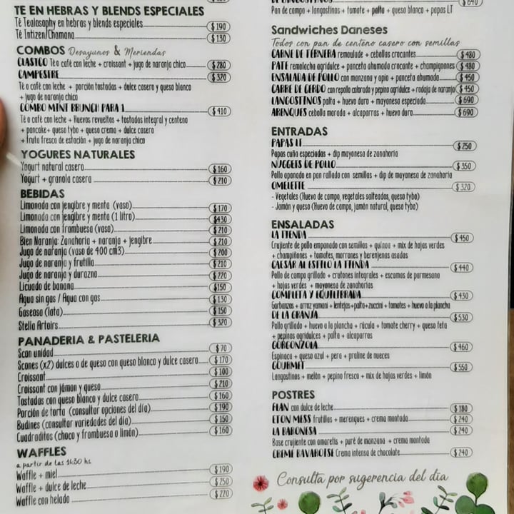 review photo of La Tienda Sandwich "De La Tierra" : Caliente De Quinoa Y Remolacha Con Lechuga Y Tomate Con Aderezo De Zanahoria, Acompañado De Papas Rústicas Y Limonada Casera. shared by @gastonfauret on 15 Feb 2021 - review