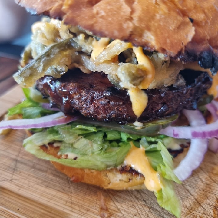 photo of WTF Plant? The Ultimate Bomb Burger shared by @carmz on  14 Nov 2022 - review
