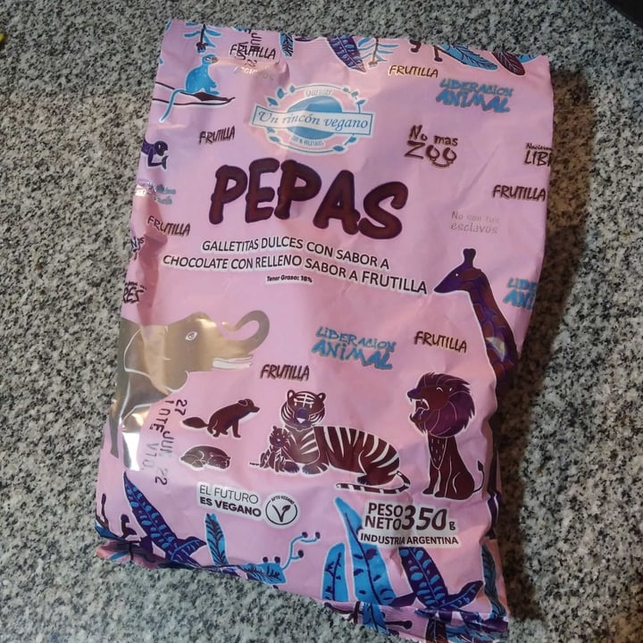 review photo of Un Rincón Vegano Pepas Galletas Dulces con sabor Chocolate con relleno de Frutilla shared by @marugiann on 07 Jan 2022 - review