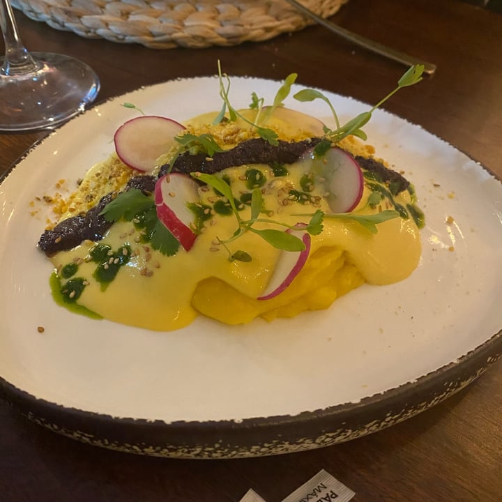 photo of Coco Cuina Viva Causa con tofu ahumado shared by @pilitejedor on  20 Apr 2022 - review