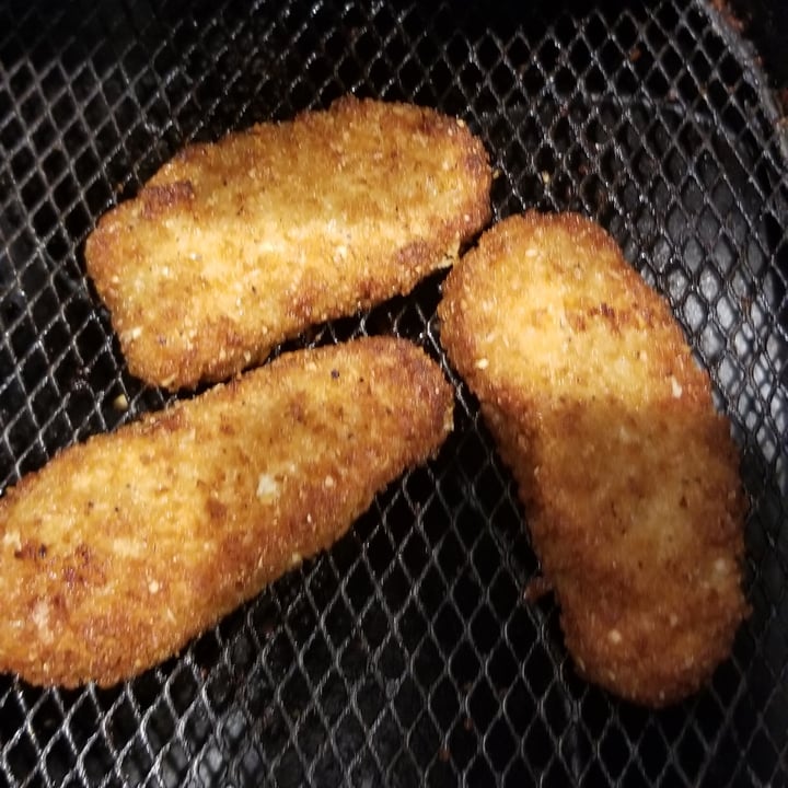 photo of Trader Joe's Chickenless Crispy Tenders shared by @natyvegan88 on  27 Aug 2021 - review