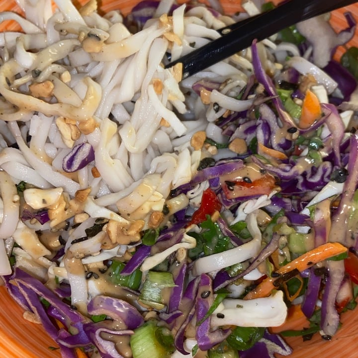 photo of Trader Joe's Peanut Udon Noodle Salad shared by @phillyvegan on  09 Oct 2021 - review