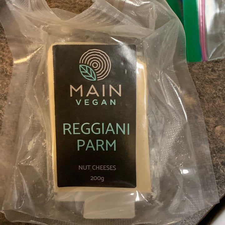 photo of Main Vegan Deli Reggiano Parm Nut Cheese shared by @jessicagarofalo on  06 May 2020 - review