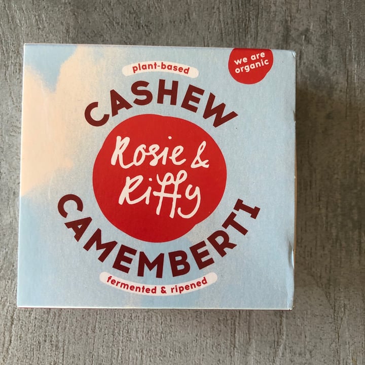 photo of Rosie & Riffy Cashew Camembert shared by @gles on  01 Aug 2022 - review