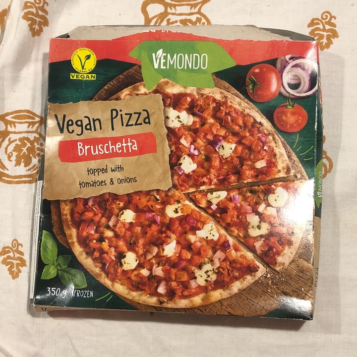 photo of Vemondo Vegan Pizza Bruschetta shared by @roberta64 on  02 Apr 2022 - review
