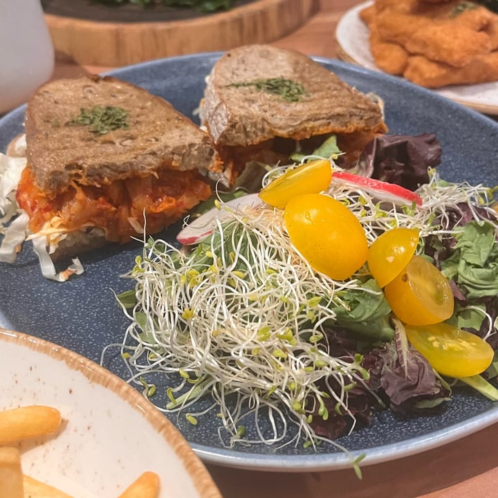 review photo of Am I Addicted - Pottery Studio & V Cafe Grilled Cheese Kimchi Sandwich shared by @ftothey on 28 Jun 2022 - review
