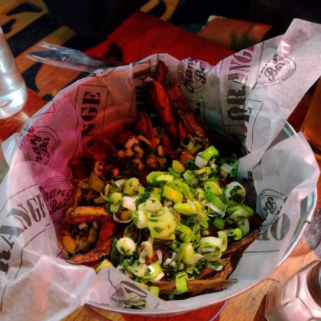 Photo of the dish “Batatas Fritas con Puerro y Provenzal”