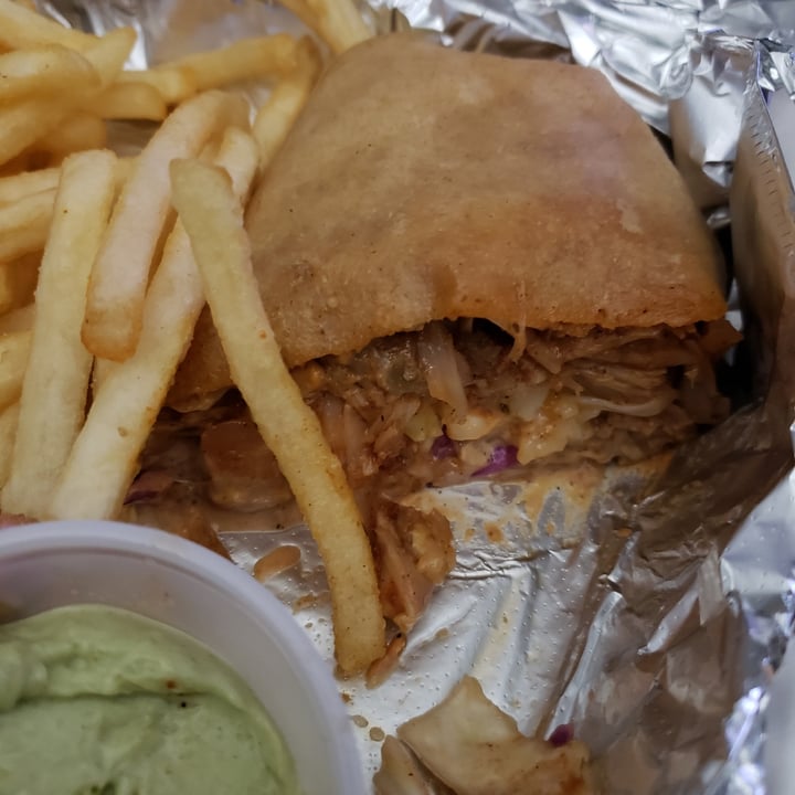 photo of Trio Plant-based BBQ jackfruit wrap shared by @jenicalyonclapsaddle on  14 Feb 2021 - review