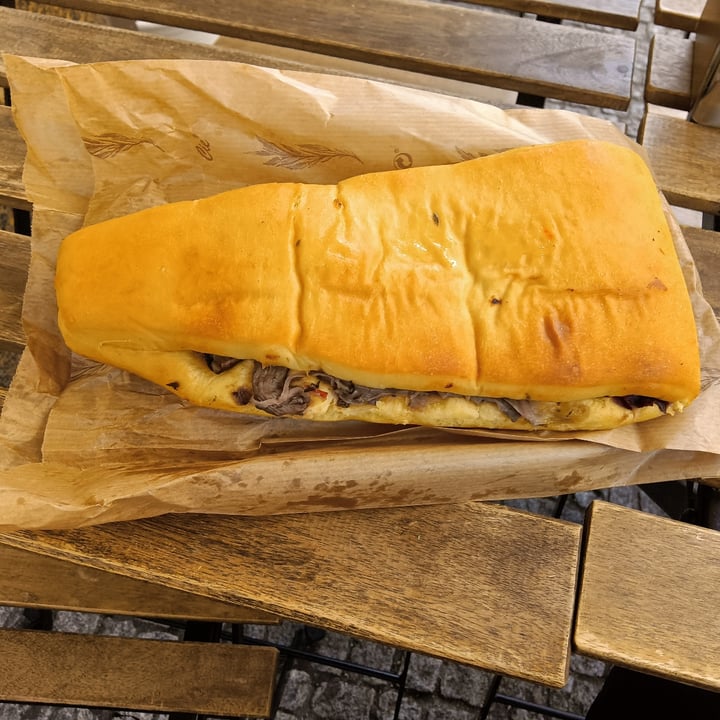 review photo of Pastelaria Tupi Vegan Puff Pastry shared by @filmart on 01 Nov 2021 - review