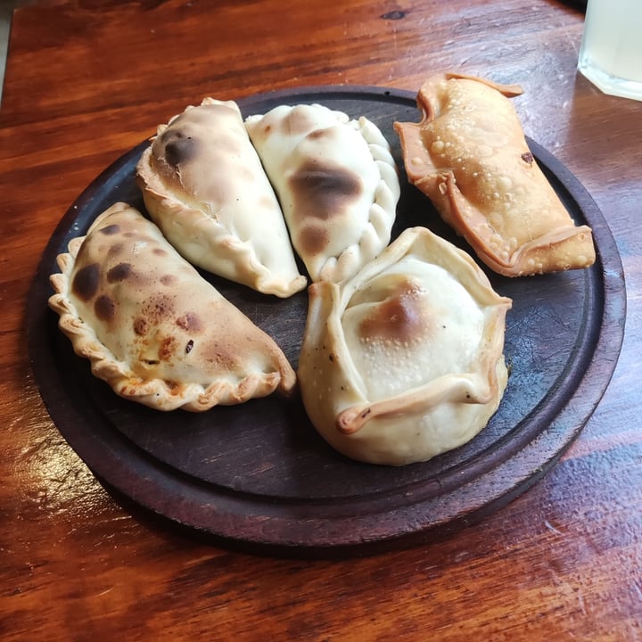 photo of La Reverde Parrillita Vegana Empanadas shared by @naguozz on  15 Aug 2022 - review