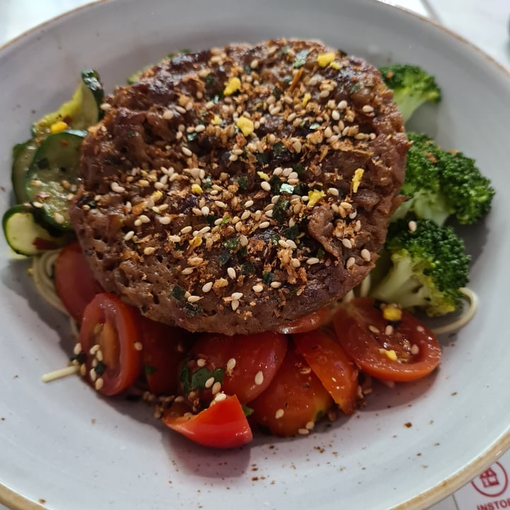 Haakon Superfoods and Juice Downtown Core, Singapore Make Your Own Bowl