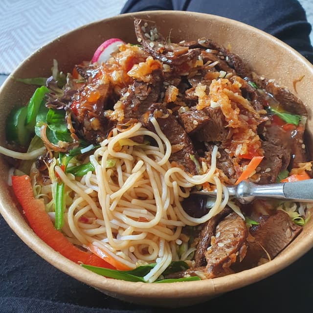 Photo of the dish “Reisnudelsalat mit veganem Rindfleisch”