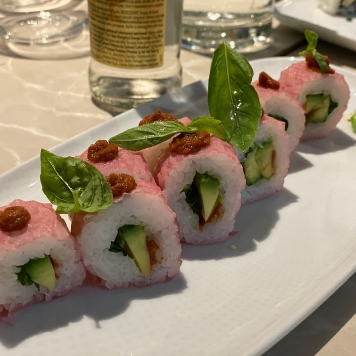 photo of Linfa Milano - Eat Different Futomaki Avo Rosa shared by @animalionline on  05 Jun 2021 - review