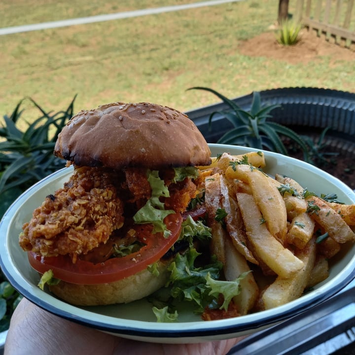 photo of Asher's Corner Cafe @ Ashers Farm Sanctuary AFC burger shared by @gregorygreen on  24 Oct 2021 - review
