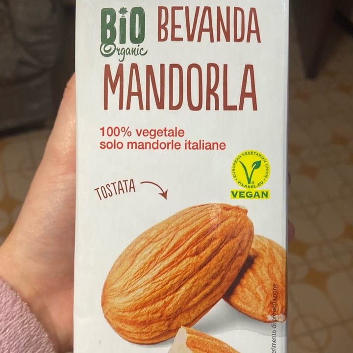 photo of Vemondo Latte di mandorle tostate shared by @muresanpaula on  14 Mar 2022 - review