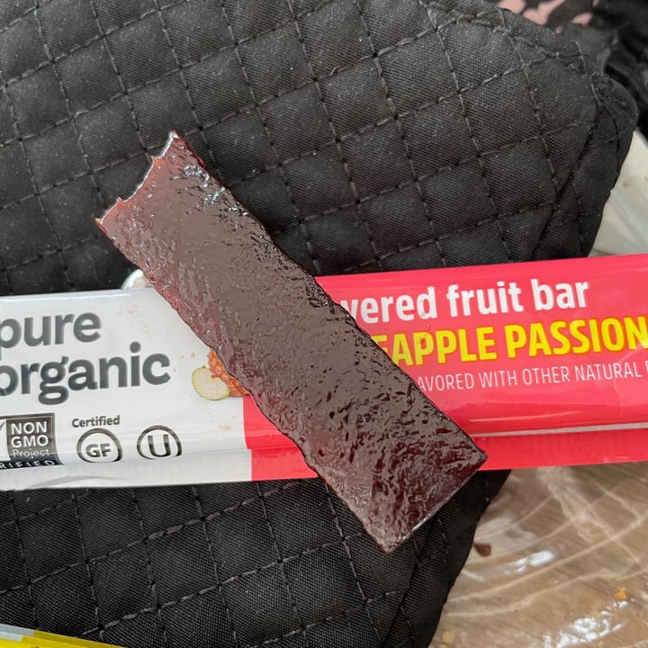 photo of Pure Organic Pineapple Passion Fruit Layered Fruit Bars shared by @karenasp on  26 Sep 2021 - review