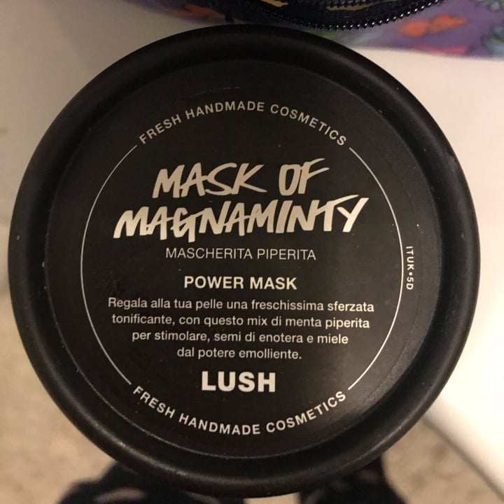 photo of LUSH Fresh Handmade Cosmetics Mask of Magnaminty shared by @dalilacolusso on  10 Apr 2022 - review