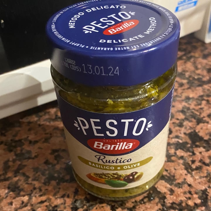 photo of Barilla Pesto rustico Basilico E Olive shared by @aryveg on  17 Oct 2022 - review