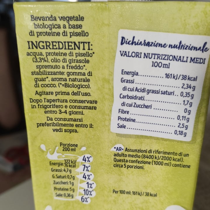 photo of Isolabio Plant protein con proteine di pisello shared by @giramondo on  19 Jun 2022 - review