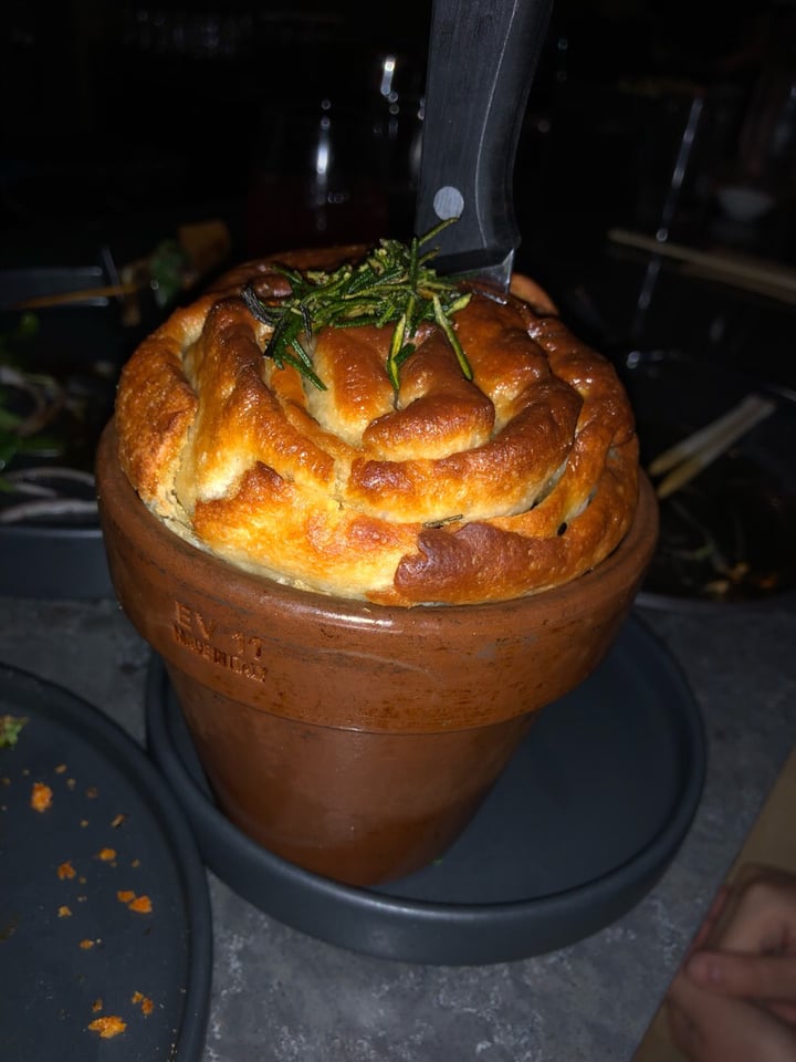 photo of Beyond Sushi (W 37th Street) Rosemary Garlic Bread shared by @vegan-treehugger on  17 Feb 2020 - review