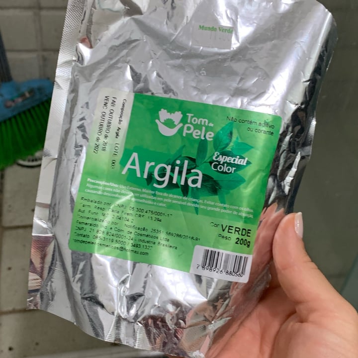 review photo of tom de pele argila verde shared by @amandademelomatos on 22 May 2022 - review