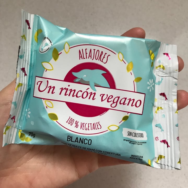 photo of Un Rincón Vegano Alfajor Chocolate Blanco shared by @signorinaluciana on  24 Nov 2020 - review