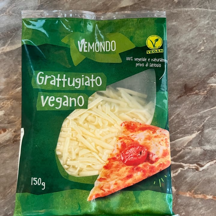 photo of Vemondo Grattugiato Vegano shared by @toscanofi on  07 Jun 2022 - review