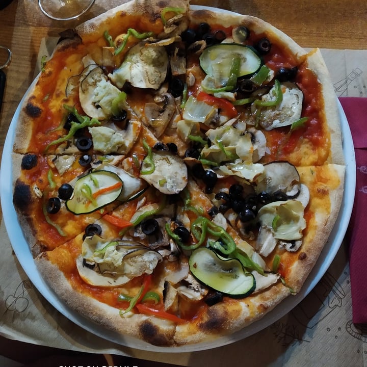 photo of Pizzeria Dolce Vitta Pizza Vegana shared by @marihania on  26 Aug 2020 - review