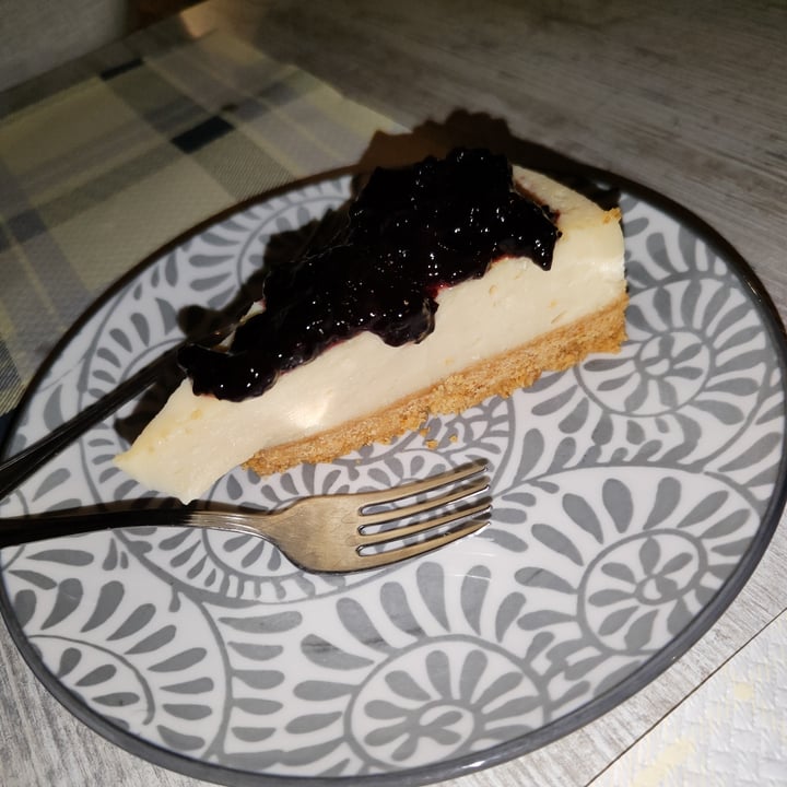 review photo of Ristorante Un Gelsomino Torta fredda Limone e Mirtillo shared by @fairymarty on 16 Jul 2022 - review