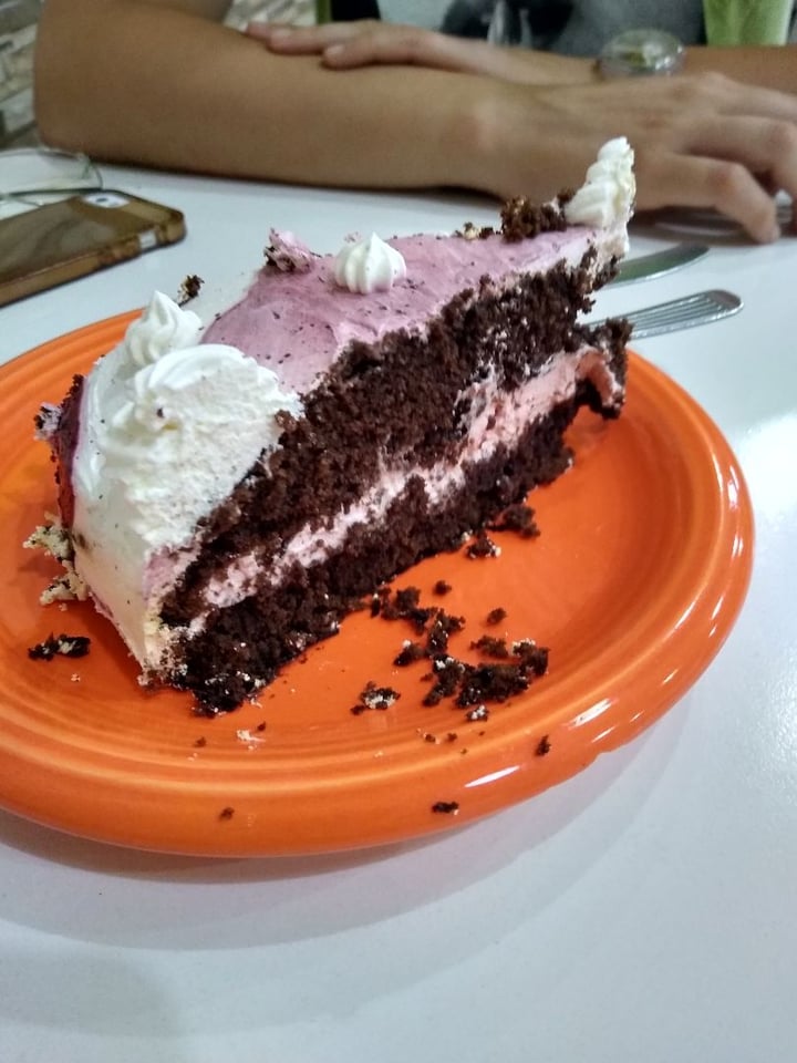 photo of Loving Hut Microcentro Torta Selva negra shared by @mab on  01 Mar 2020 - review